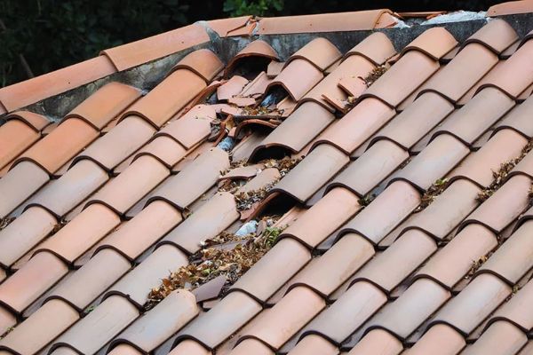 Arreglo y reparación de goteras - Empresa de impermeabilizaciones en Pamplona y Navarra